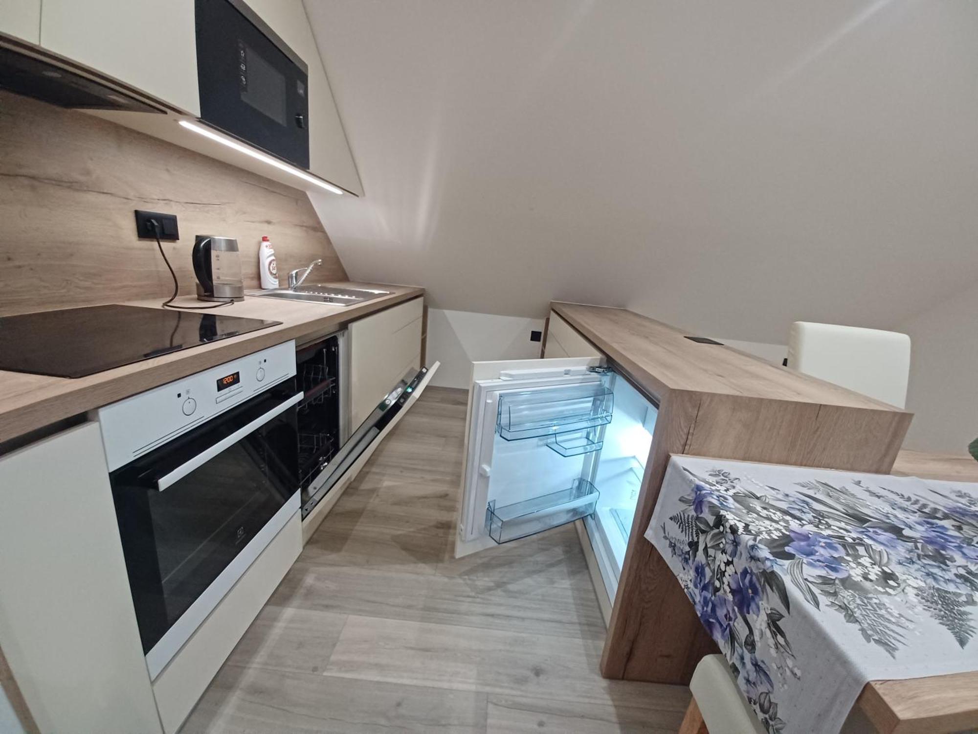 Sun House Apartment *